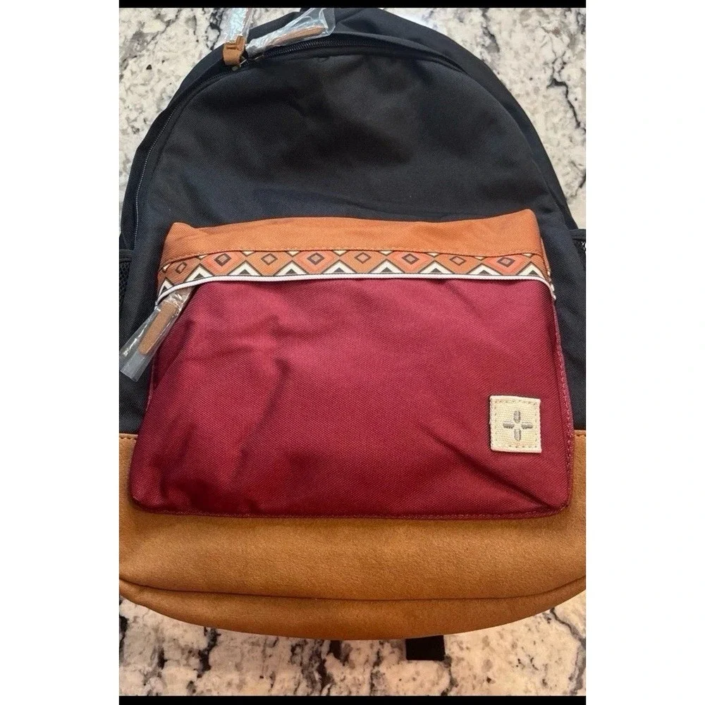 NEW men's GEO backpack from MACY's. A cool mix of style and function.